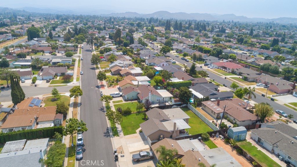 2134 E Chestnut Avenue