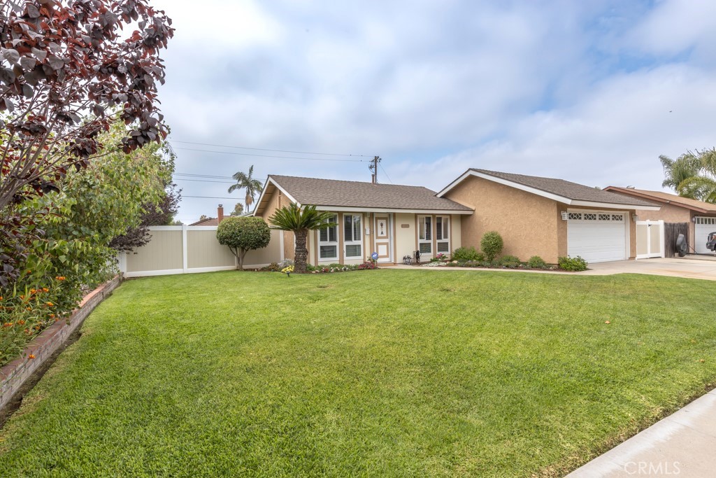 2134 E Chestnut Avenue