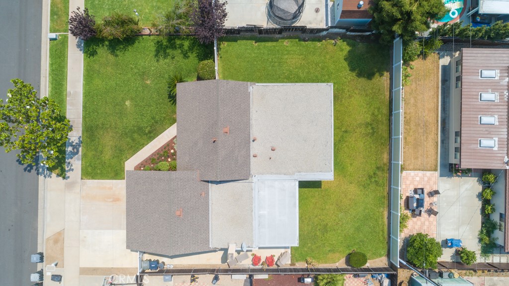 2134 E Chestnut Avenue