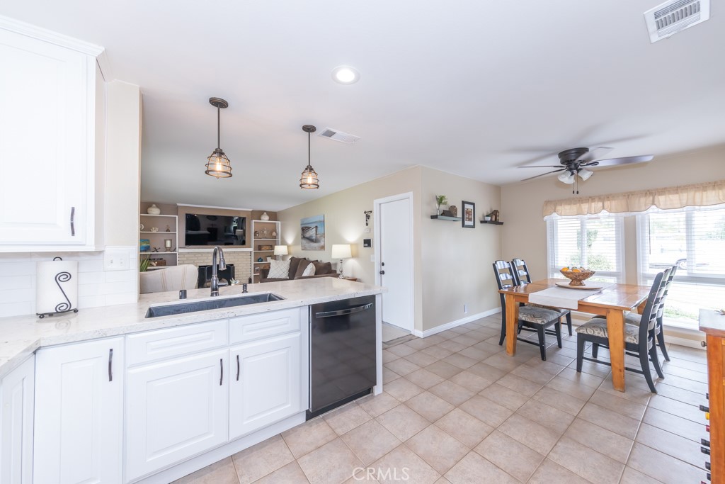 2134 E Chestnut Avenue