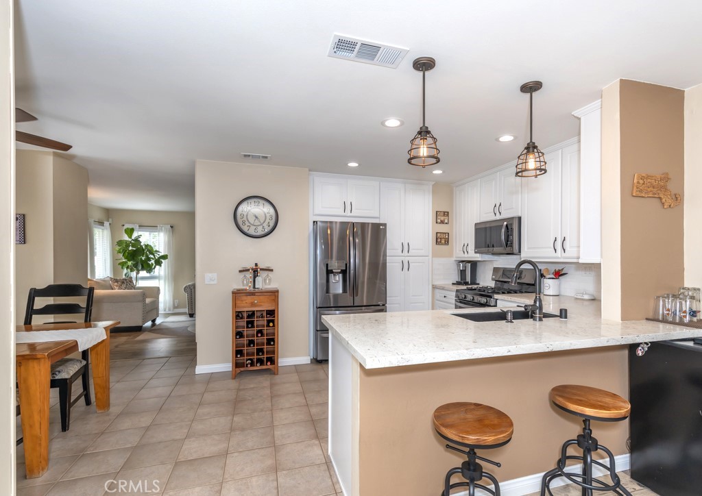 2134 E Chestnut Avenue