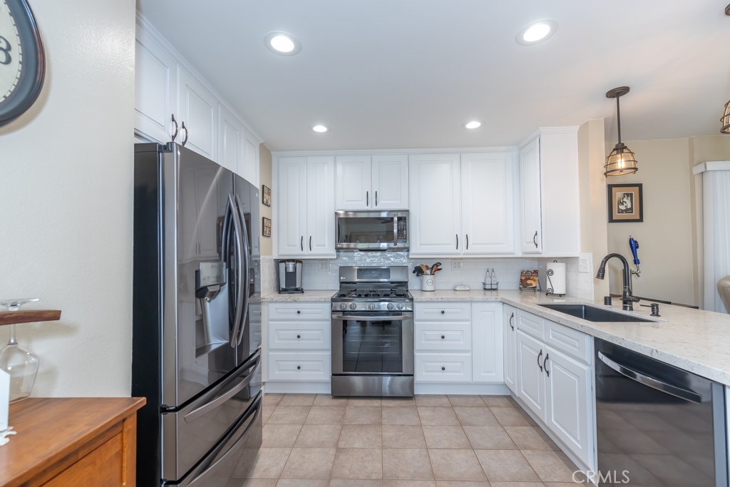 2134 E Chestnut Avenue