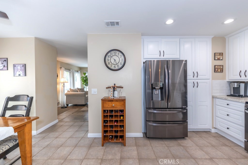 2134 E Chestnut Avenue