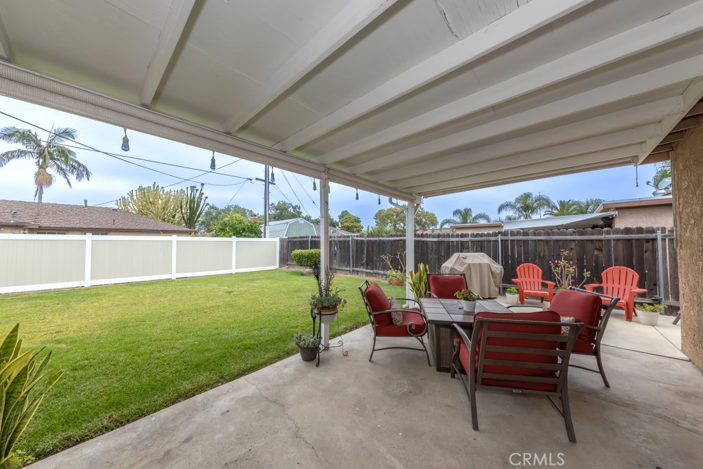 2134 E Chestnut Avenue