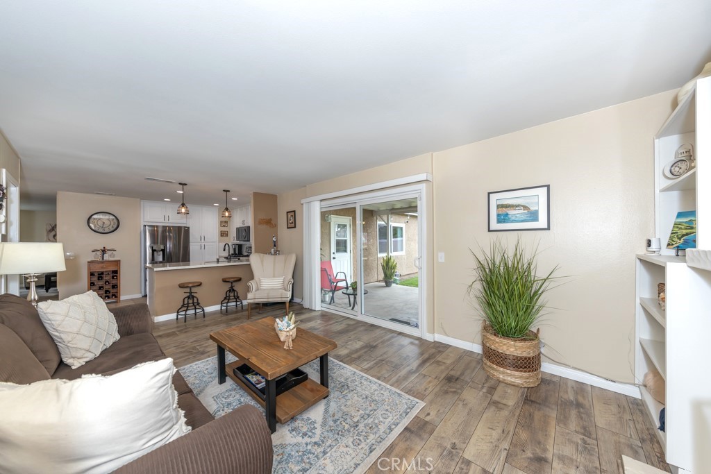 2134 E Chestnut Avenue