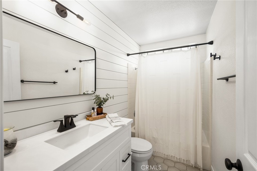 1333 S Silver Star Way