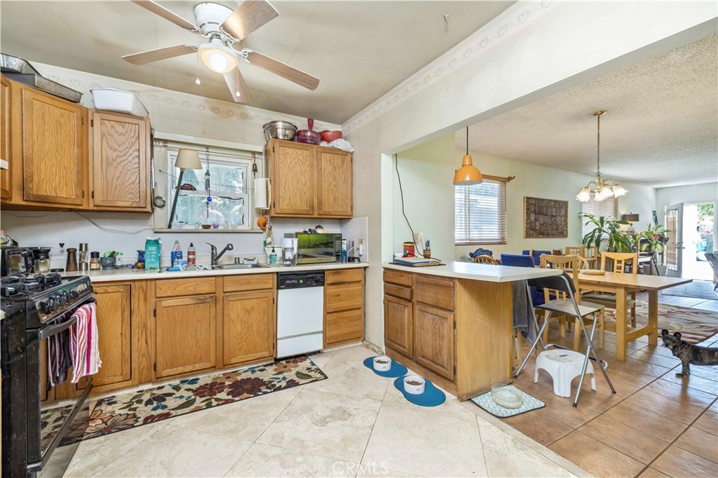 910 N. Huntington Blvd.