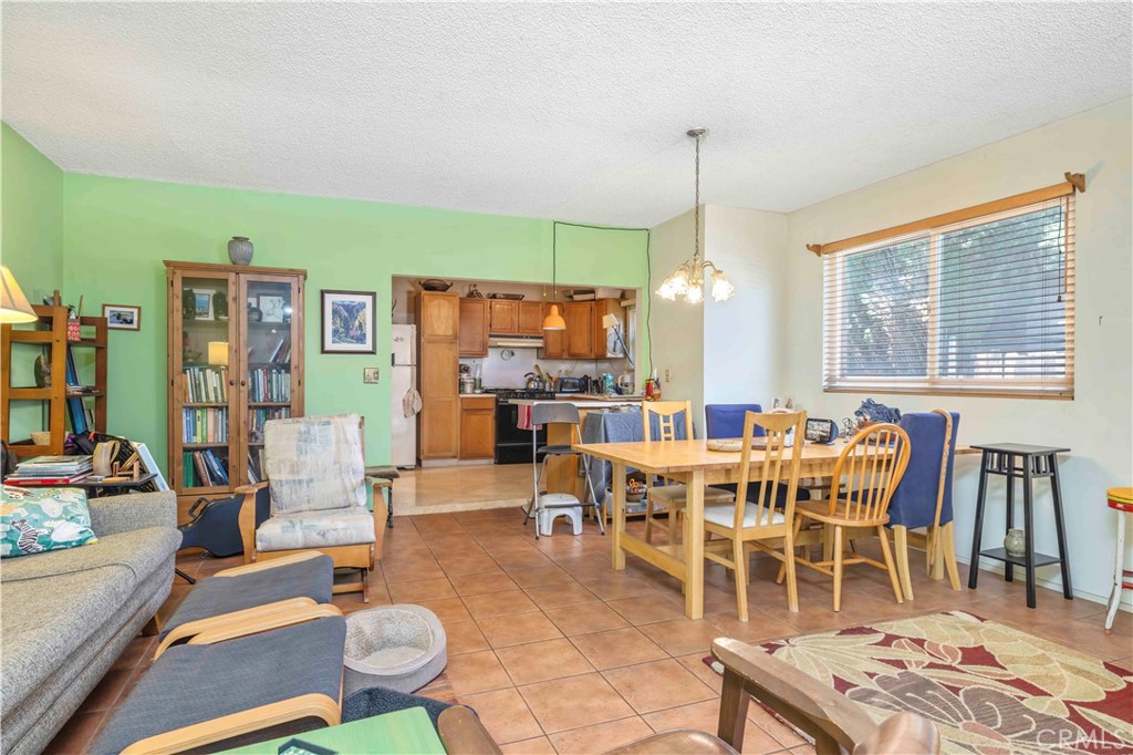 910 N. Huntington Blvd.