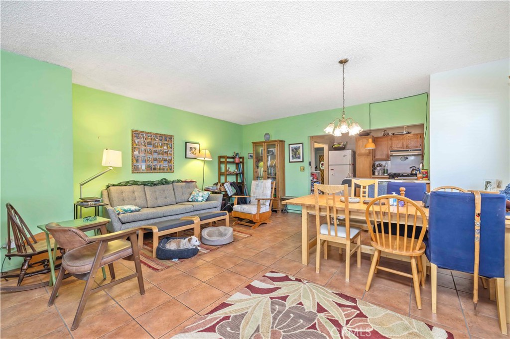 910 N. Huntington Blvd.