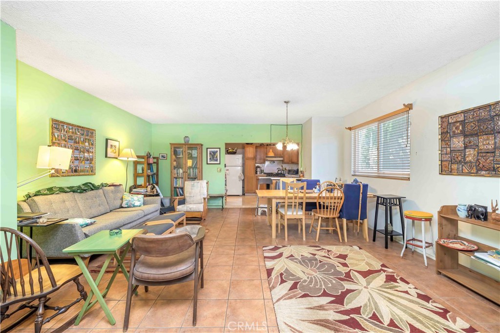 910 N. Huntington Blvd.