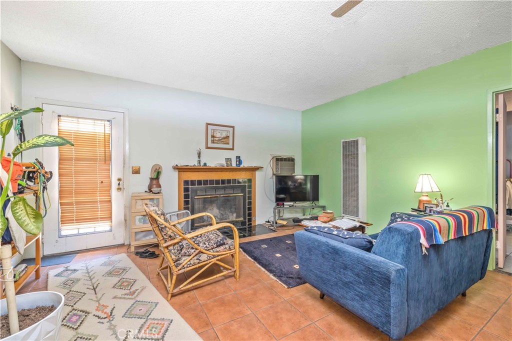 910 N. Huntington Blvd.