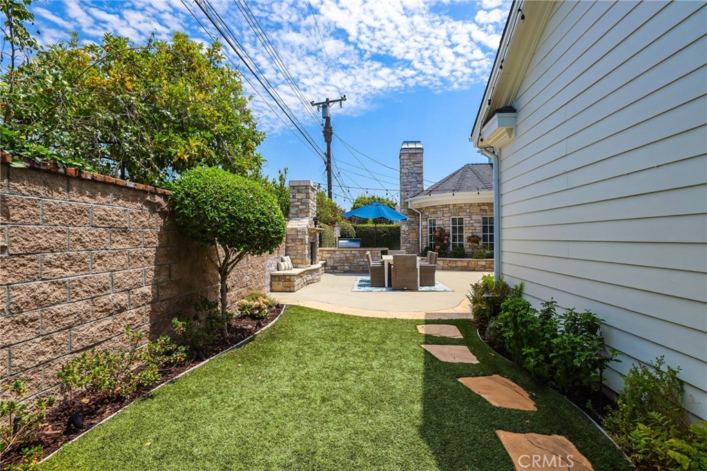 3061 Inverness Drive