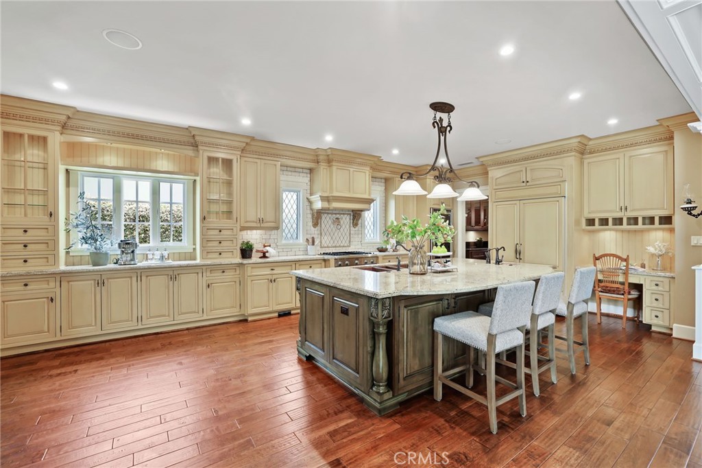 3061 Inverness Drive