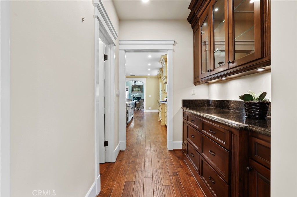 3061 Inverness Drive