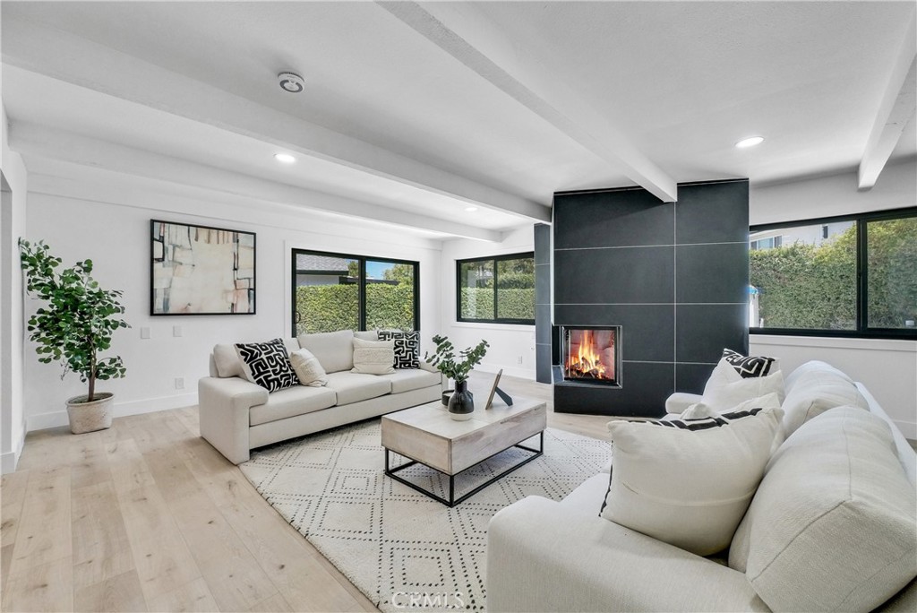 7825 E Ritchie Street