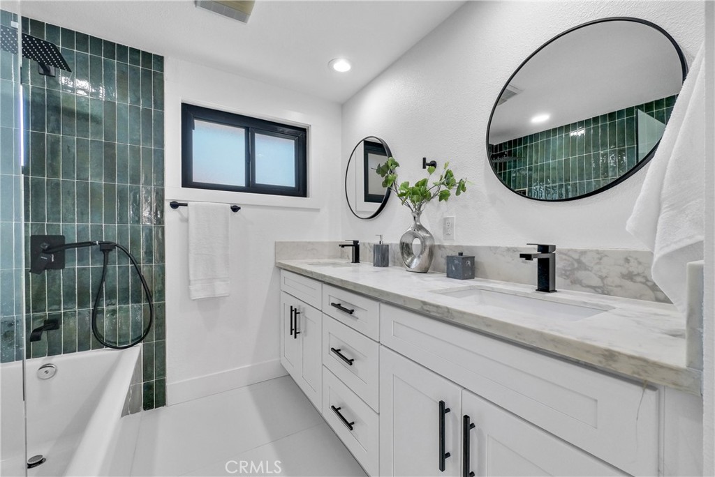 7825 E Ritchie Street