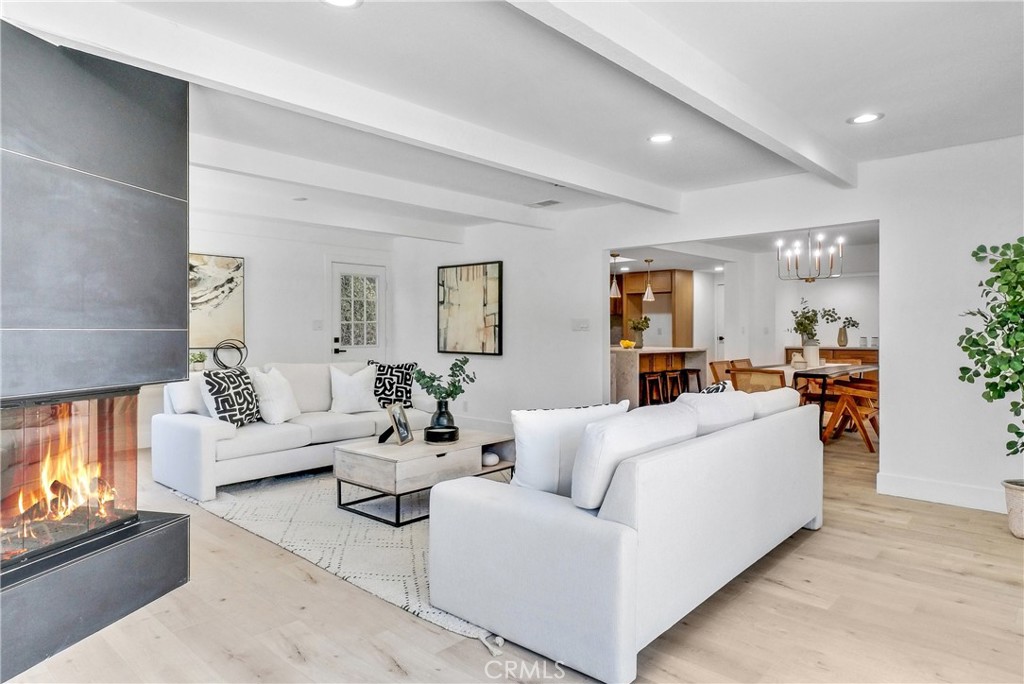 7825 E Ritchie Street