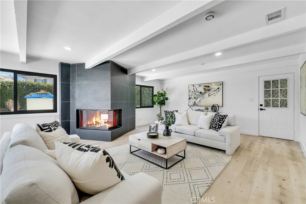 7825 E Ritchie Street