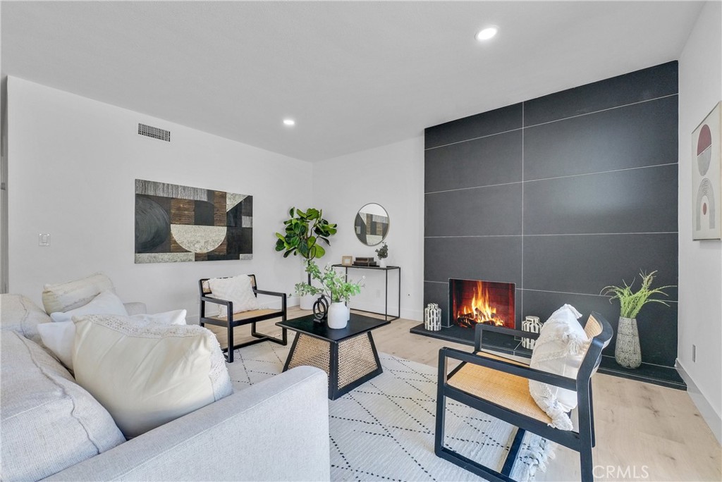 7825 E Ritchie Street