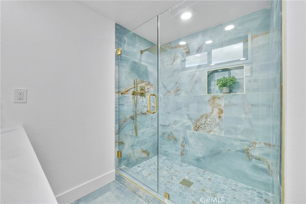 7825 E Ritchie Street