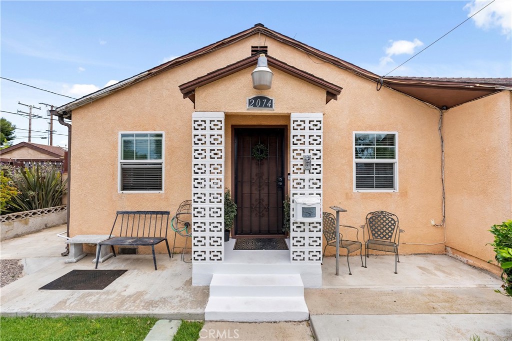 2074 Pomona Avenue