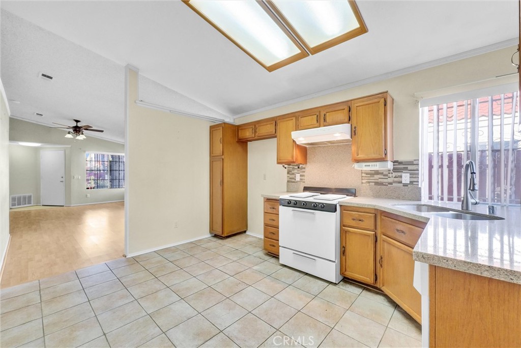 547 Barca Creek Drive