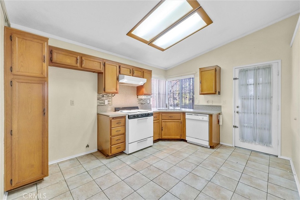 547 Barca Creek Drive