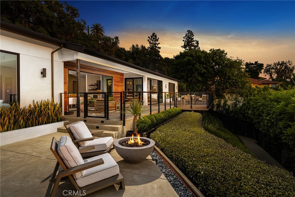 11325 La Vereda Drive