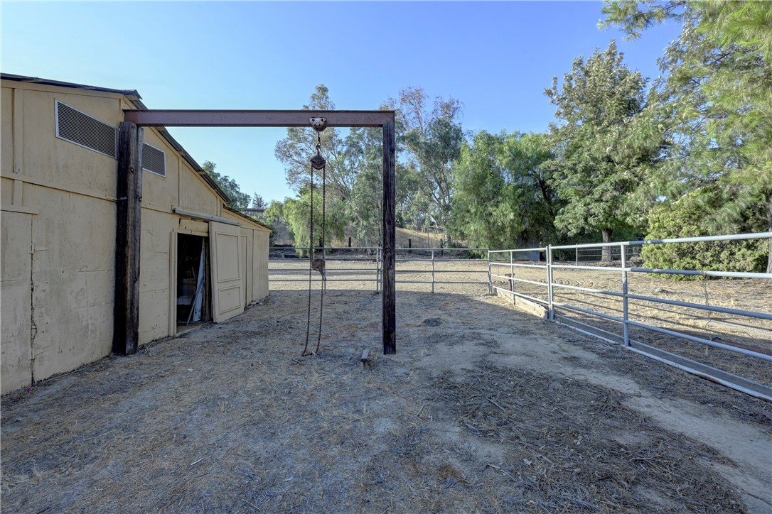 2481 Hillside Avenue