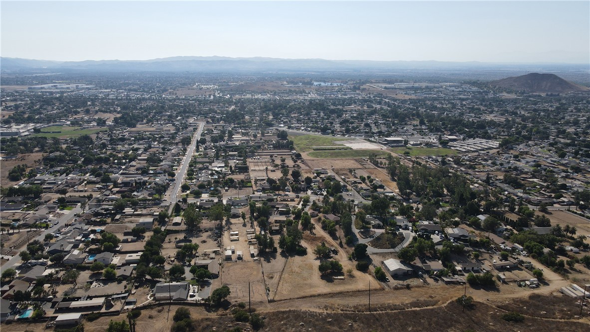 2481 Hillside Avenue