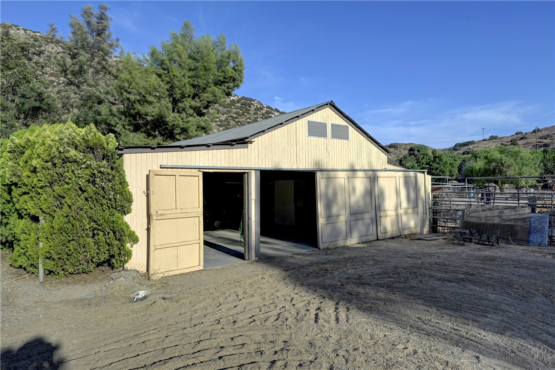 2481 Hillside Avenue