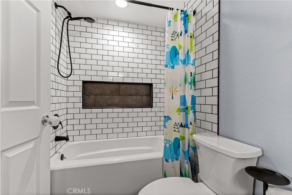 5639 E Vista Del Cerro