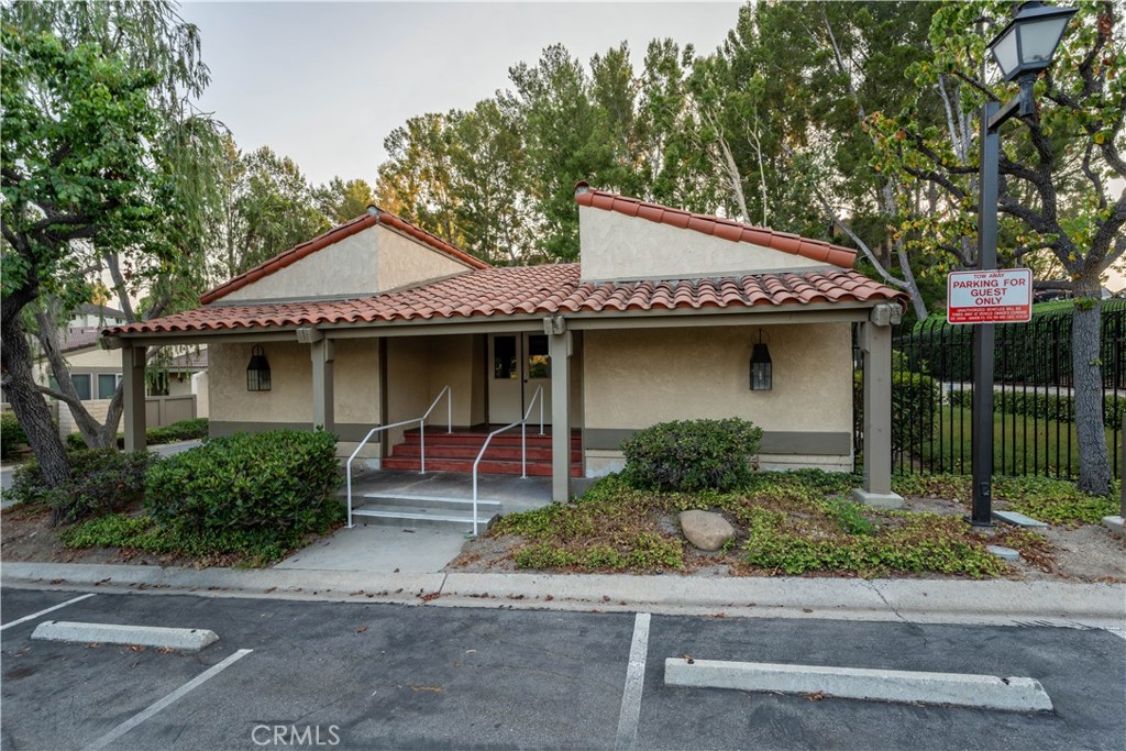 5639 E Vista Del Cerro