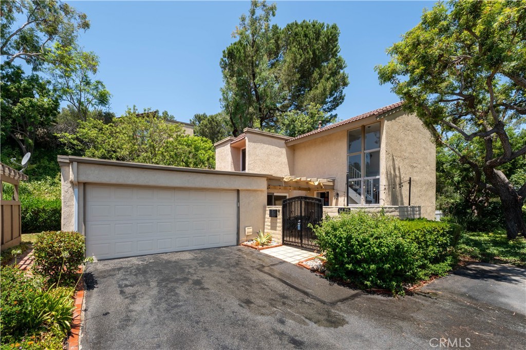 5639 E Vista Del Cerro