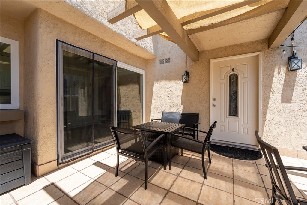 5639 E Vista Del Cerro