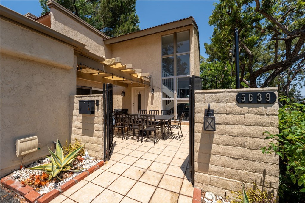 5639 E Vista Del Cerro