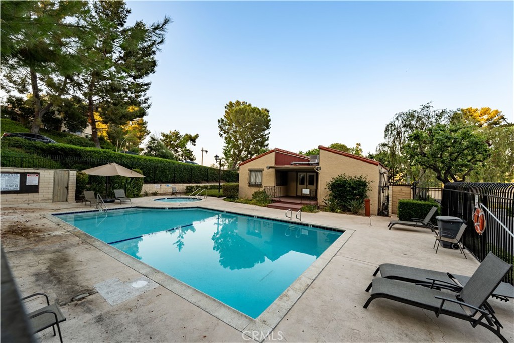 5639 E Vista Del Cerro