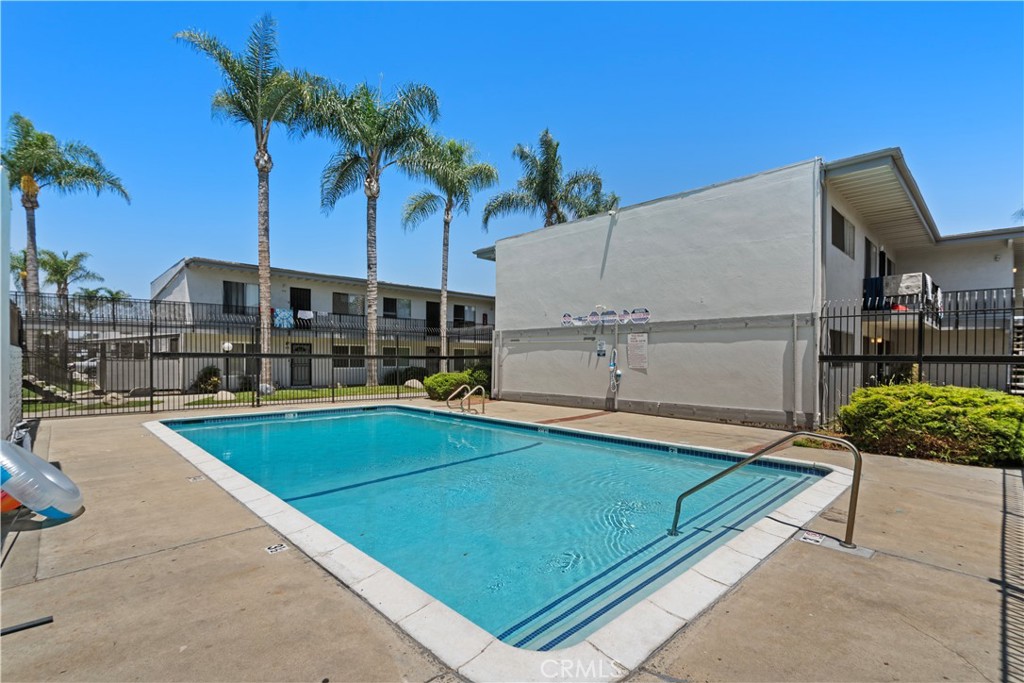 5500 Ackerfield Avenue 317