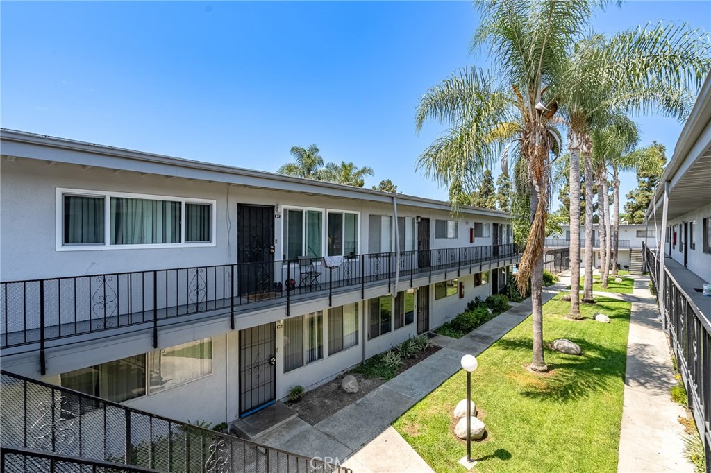 5500 Ackerfield Avenue 317