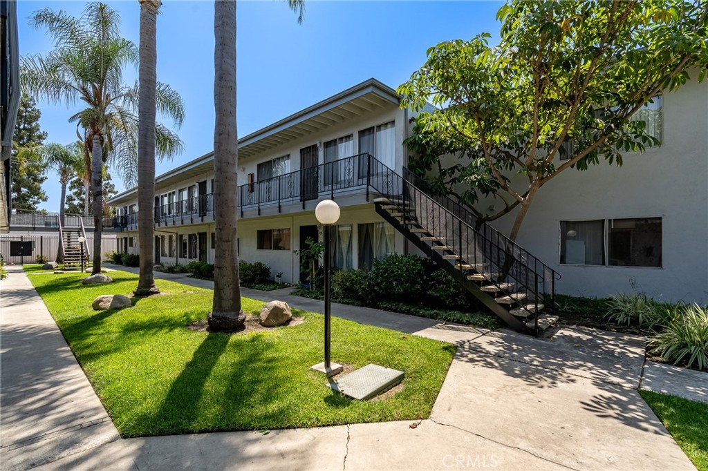 5500 Ackerfield Avenue 317