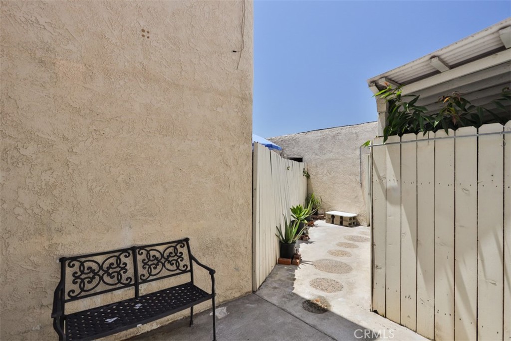 13835 Magnolia Street