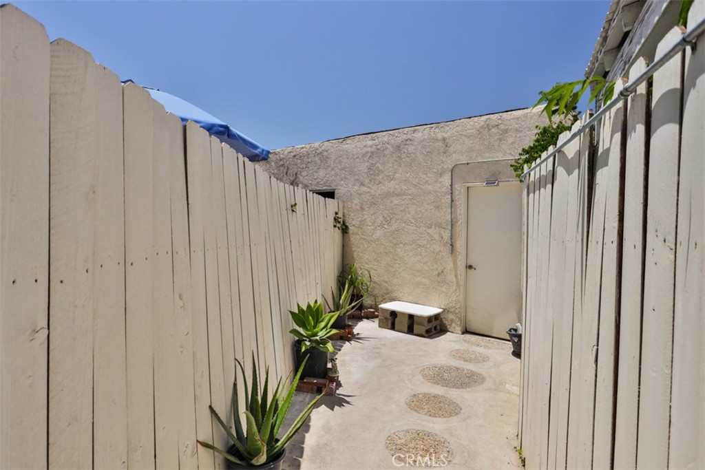 13835 Magnolia Street