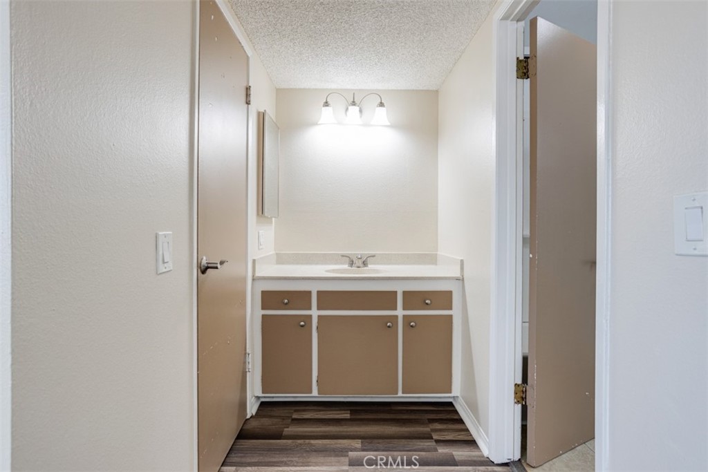 13835 Magnolia Street