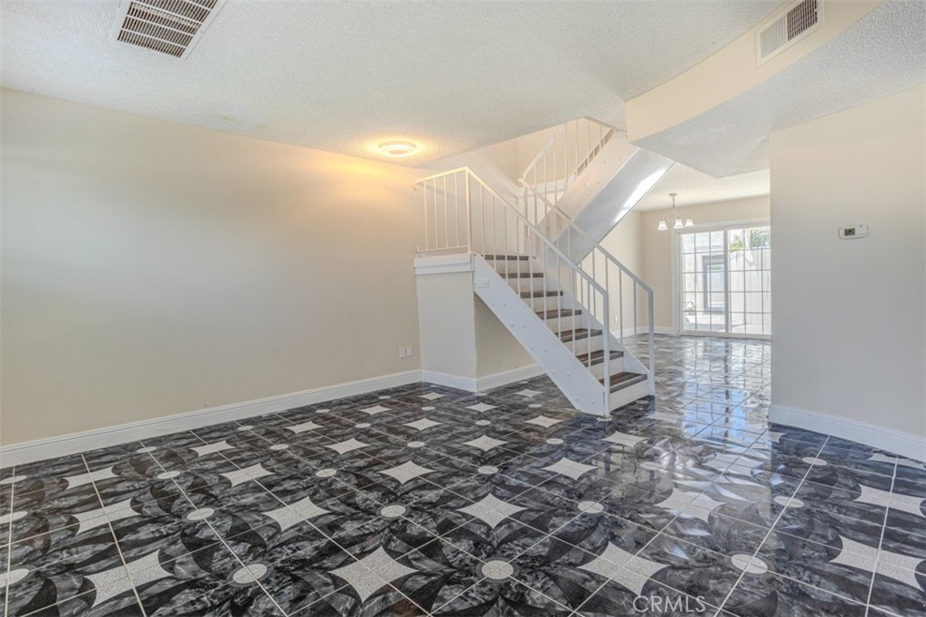 13835 Magnolia Street