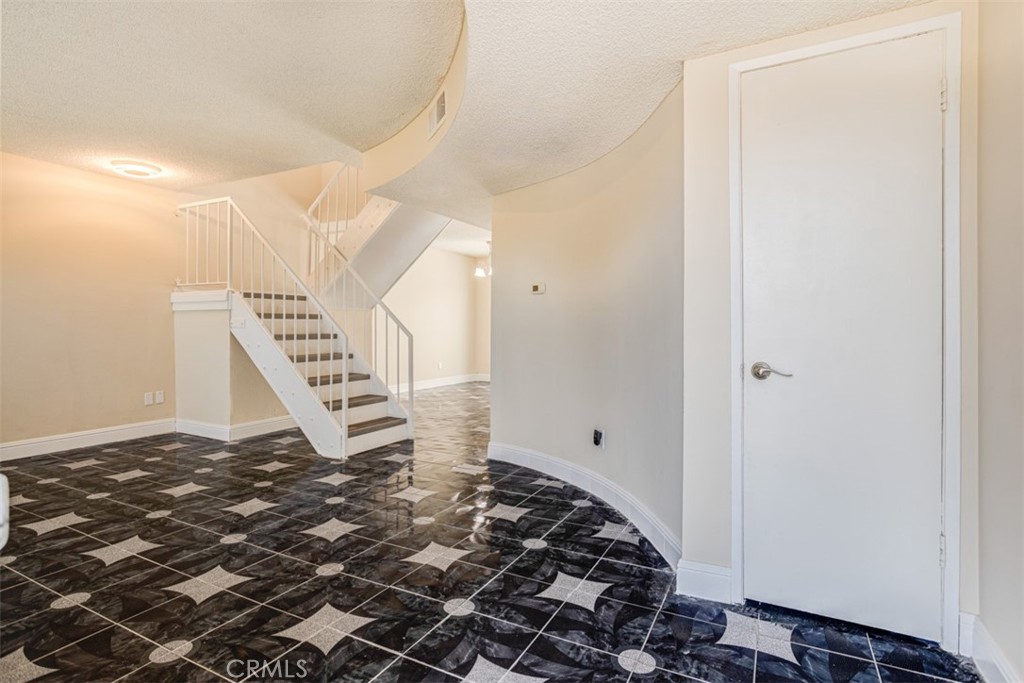 13835 Magnolia Street