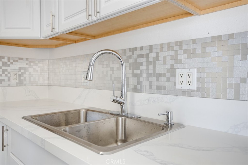 13835 Magnolia Street