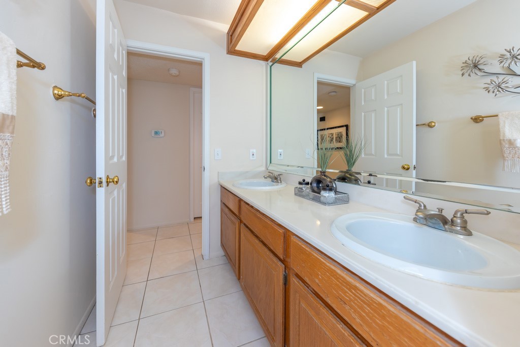 4420 E Ardmore Street