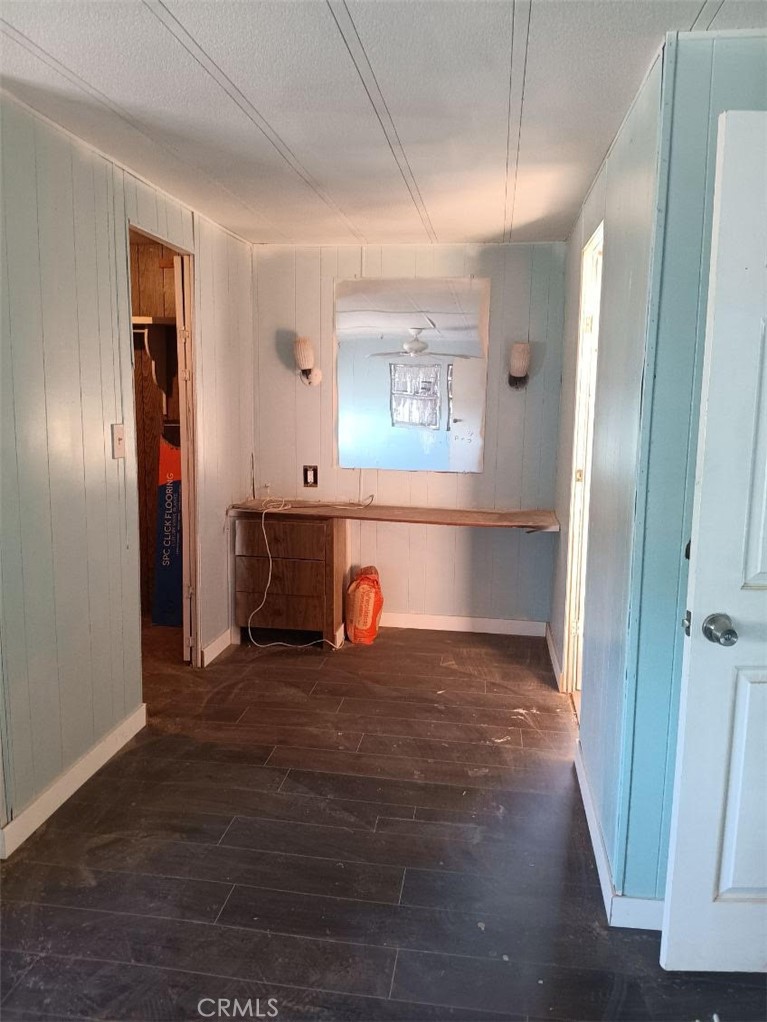 21112 N Neighbours Boulevard