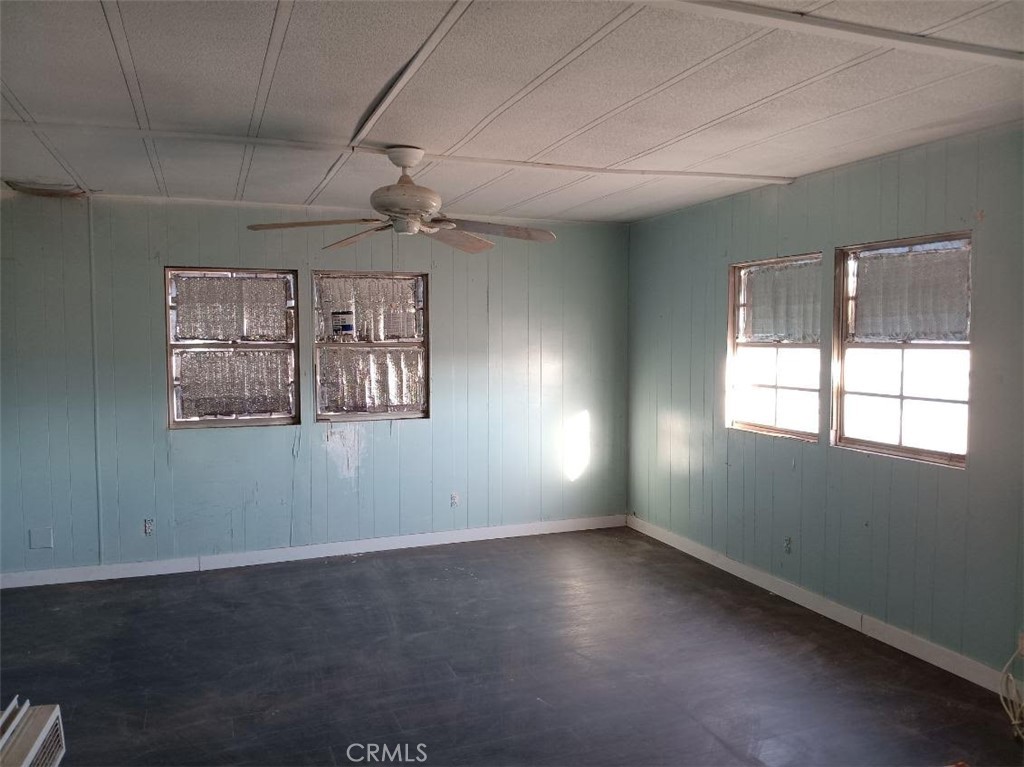 21112 N Neighbours Boulevard