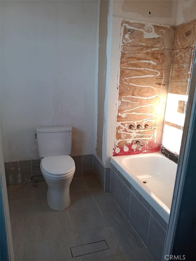 21112 N Neighbours Boulevard